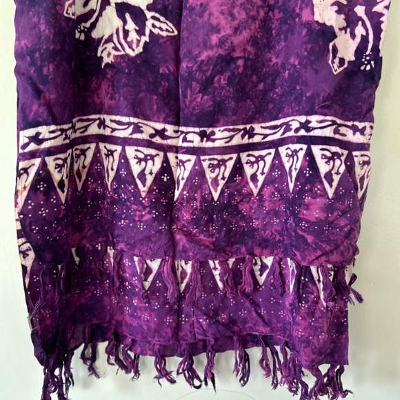💓Beautiful Floral Tasseled Wrap Around Sarong OR Wall Covering - Picture 7 of 9